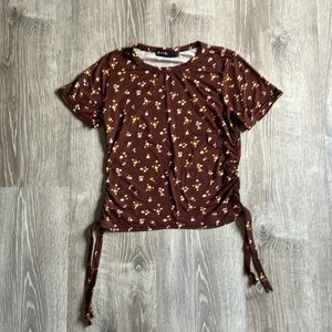 Brown floral print t-shirt. From Brit and Bri. Size medium.